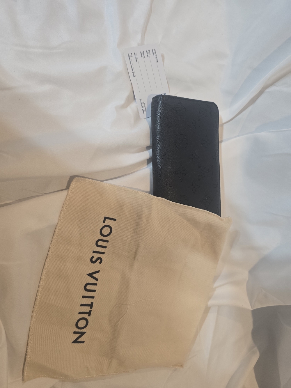 Louis Vuitton Black Monogram Zip Wallet-microchipped - Picture 14 of 14